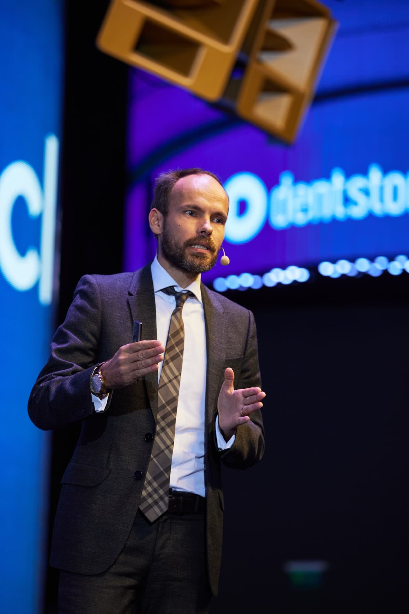 Fotografie și video pentru evenimente corporate – mai mult decât documentare, construim imagine de brand