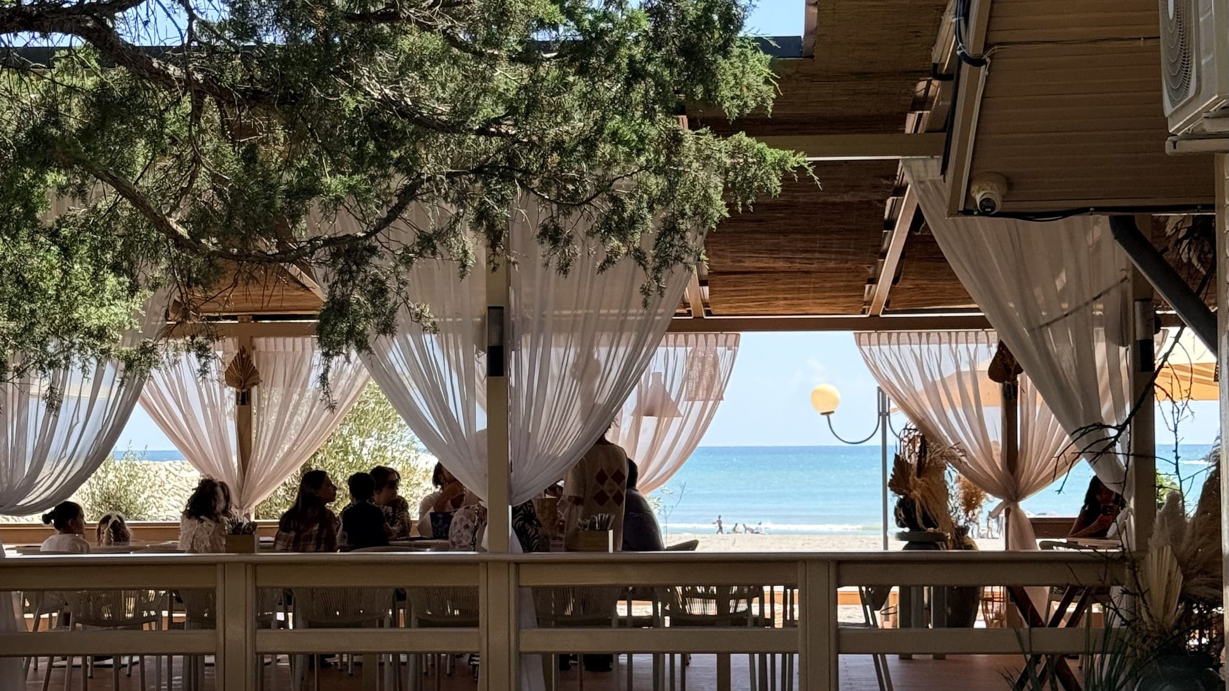 Noul restaurant al lui Alex Petricean din Olimp – un proiect de suflet construit din pasiune pentru artă culinară